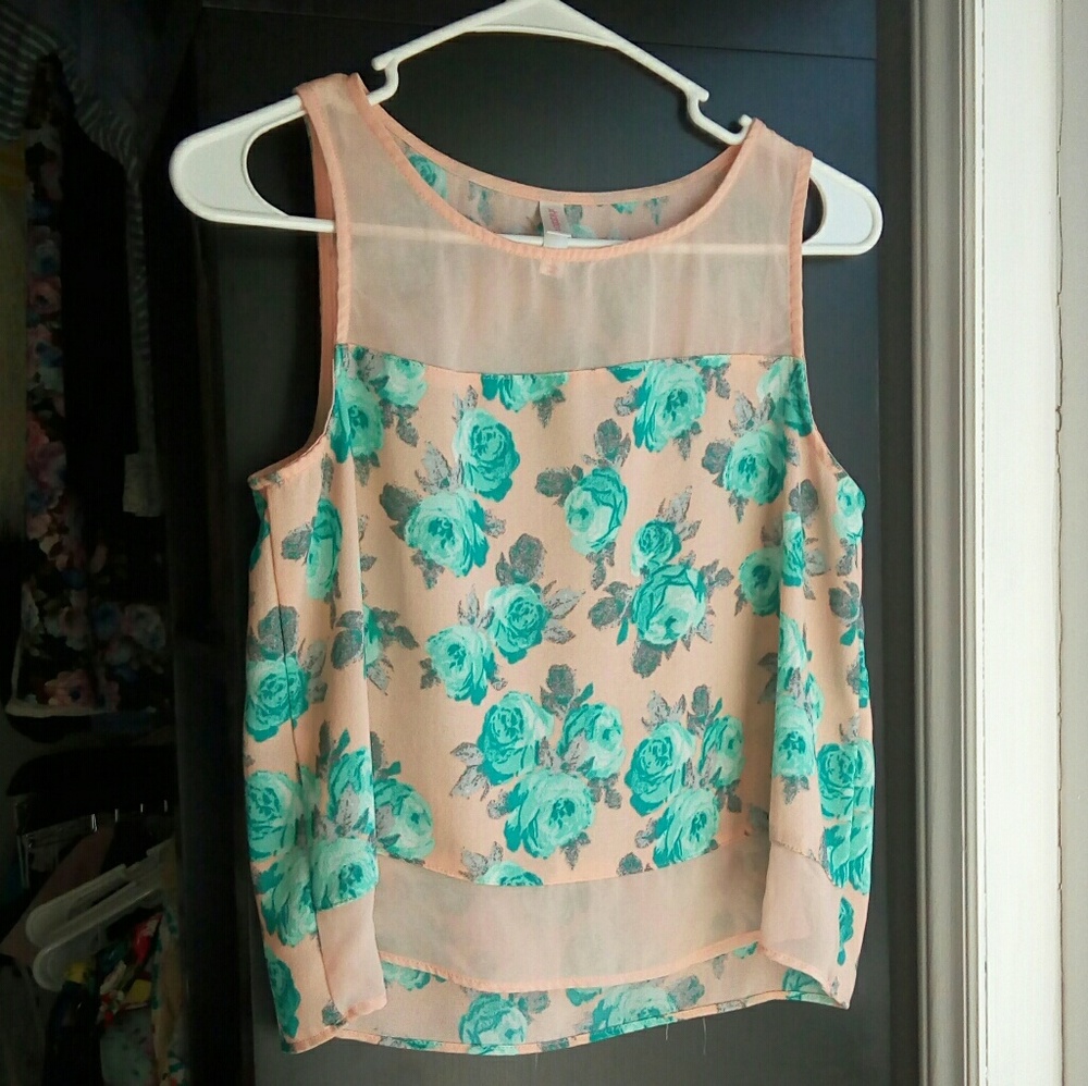 🌵Xhilaration Blush Rose Crop Top🌵